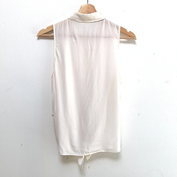 Equipment Femme Mina 100% Silk Sleeveless White Shirt 💫🤍🌸 - Picture 3 of 7